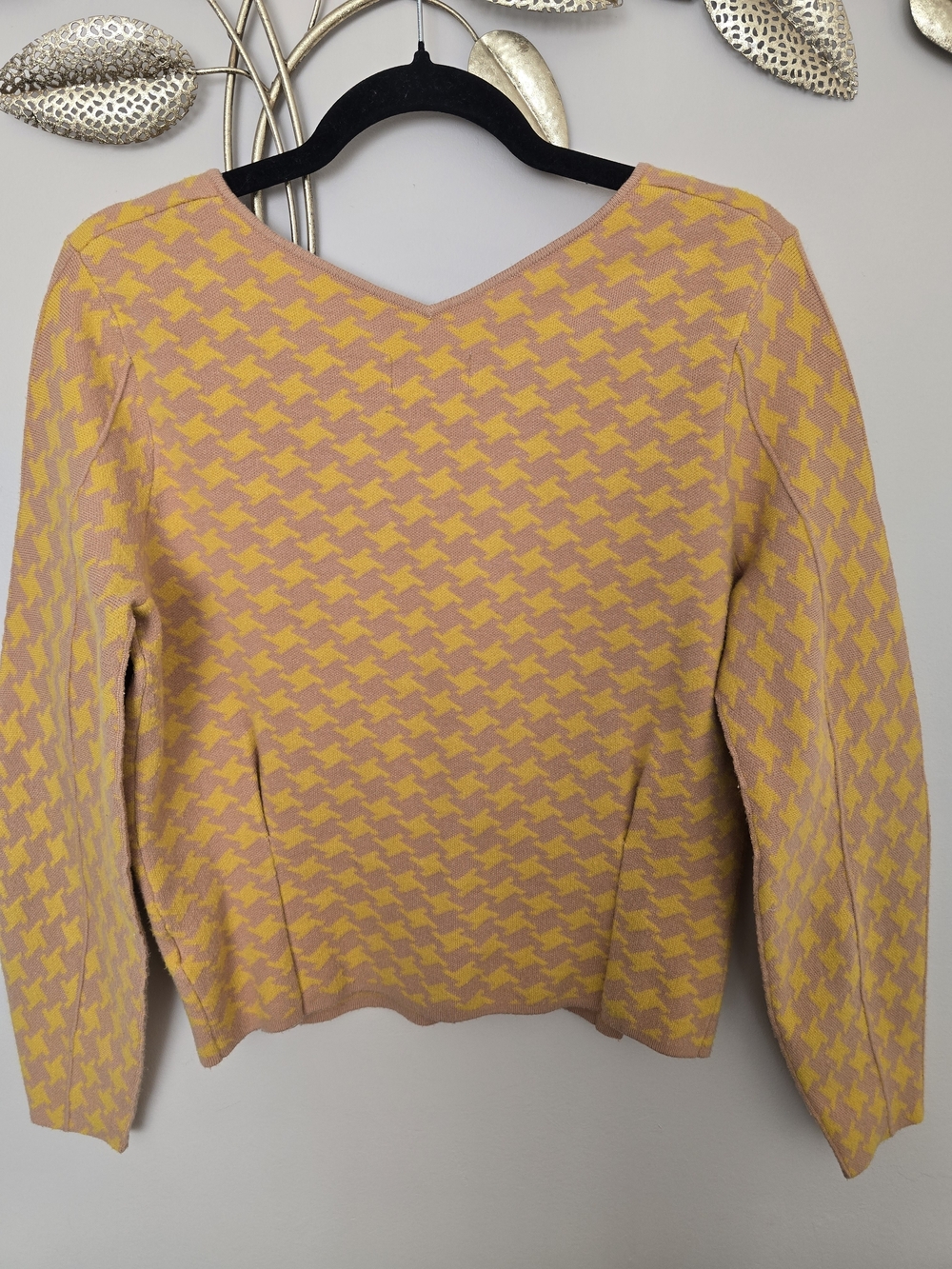 MAEVE By Anthropologie Cream and Yellow Houndstooth V-Neck Sweater Size M Y2K - Picture 3 of 9